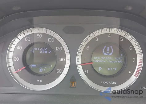 2010 Volvo Xc60 T6/T6 R-Design z USA, uszkodzony, nr VIN YV4992DZ4A2027688